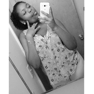 Meet your Posher, Mya